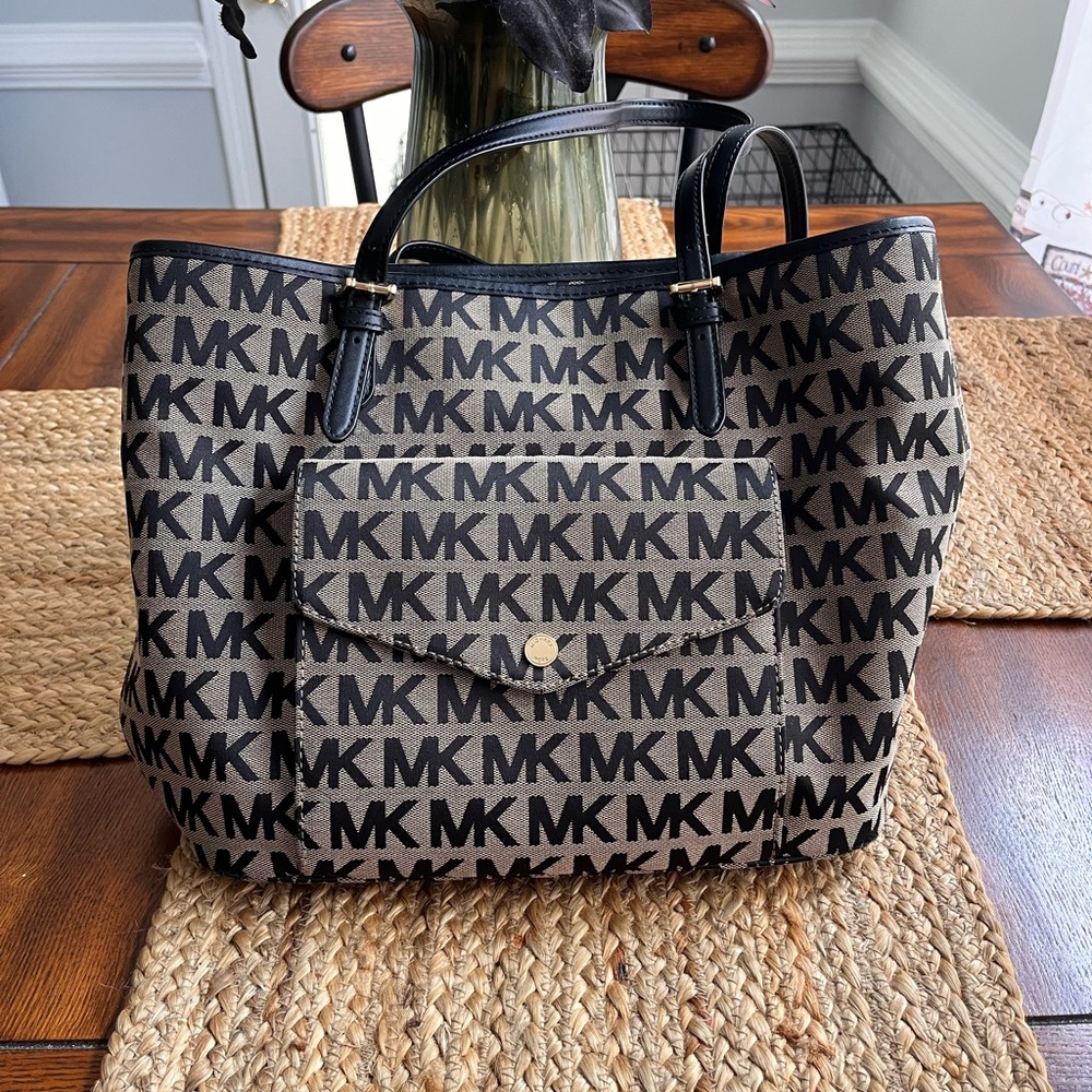 Michael Kors Jet set tote